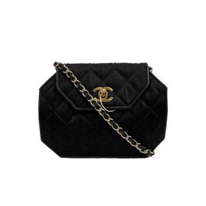 Chanel Vintage  90's Quilted Octagon CC Shoulder Black  Excellent Handbag